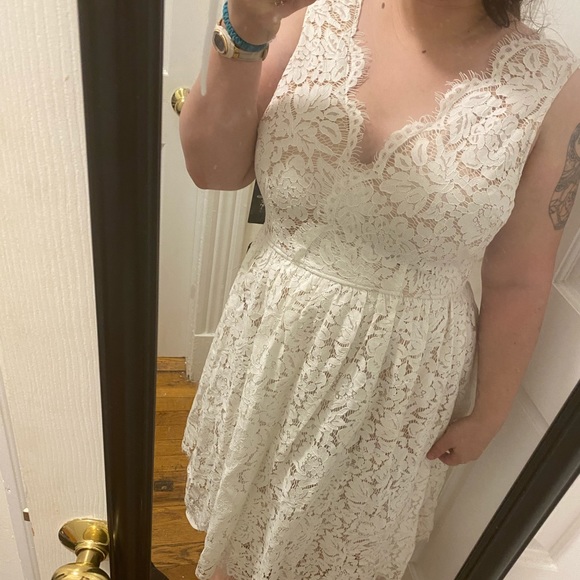 White Lace Dress - Picture 3 of 4